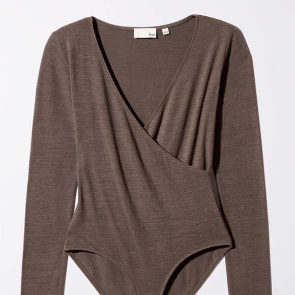 Aritzia Tops - ARITZIA // We the Free Long Sleeve Bodysuit